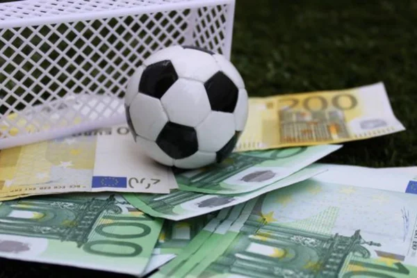 Many online forums share tips on how to read soccer odds